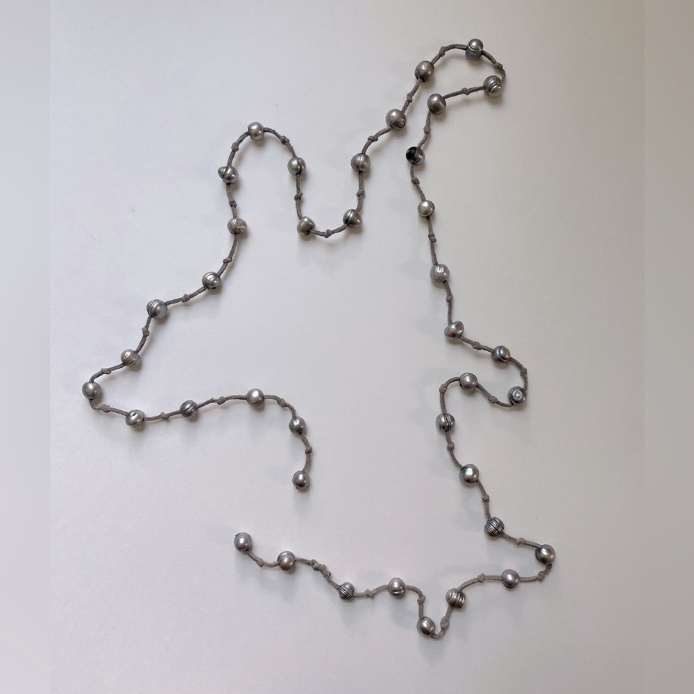Ann Lightfoot Necklace Gray Pearl